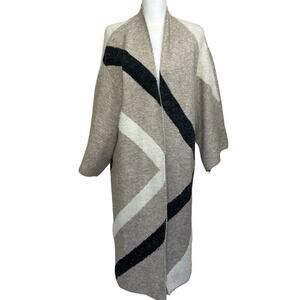 Akemi + Kin Antonio Sweater, one‎ size, tan/cream/black, cozy, midi, layering